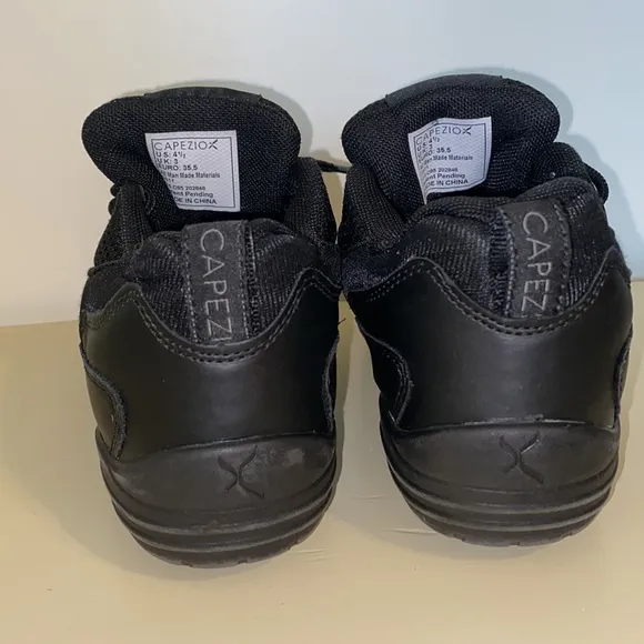 CAPEZIO Fierce Dansneaker Size 4.5