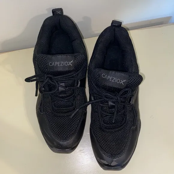 CAPEZIO Fierce Dansneaker Size 4.5