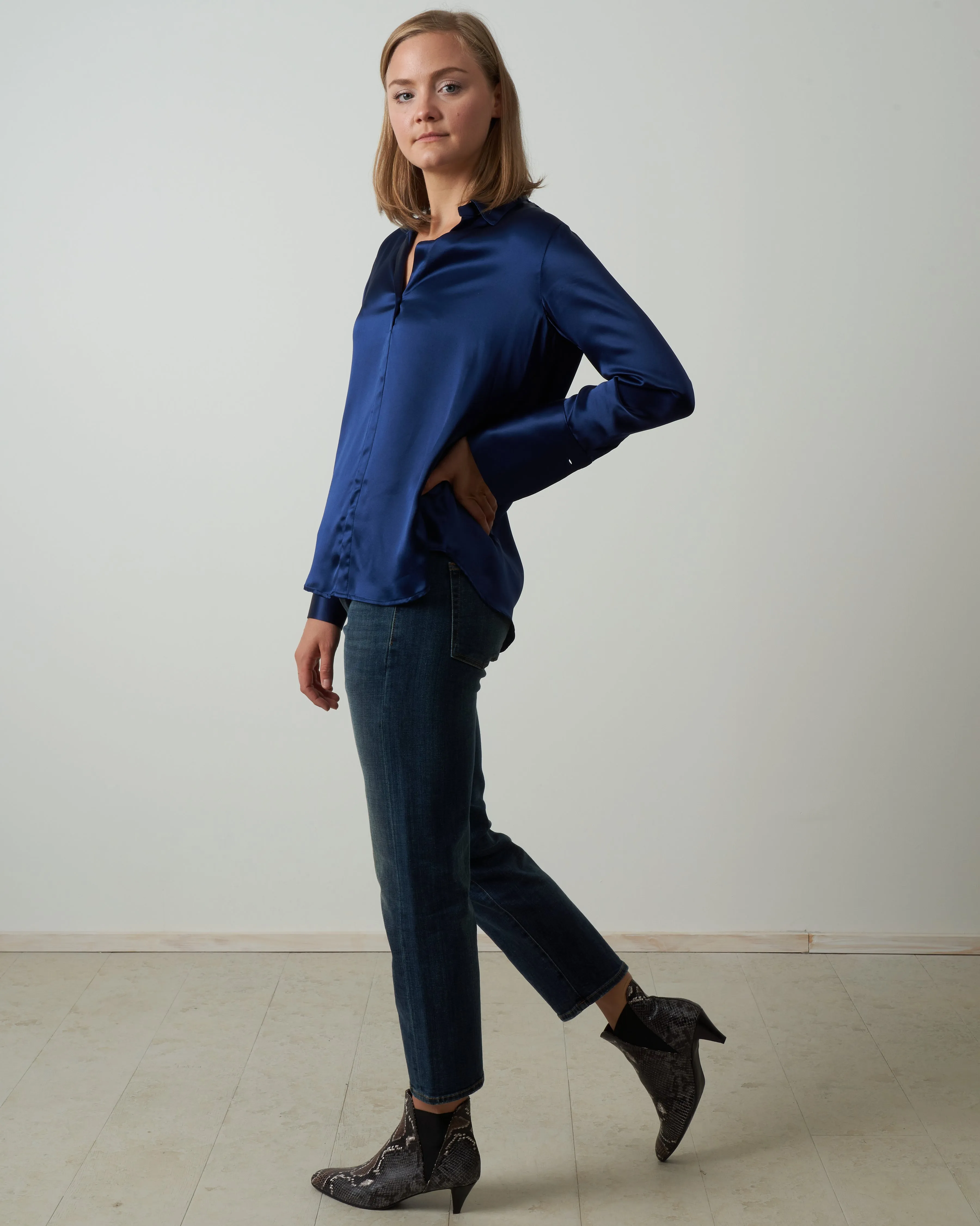 daria blouse - navy