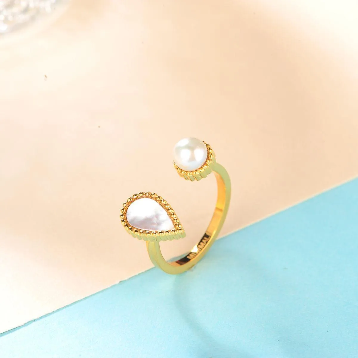 Drop / Ring Pearl Gold