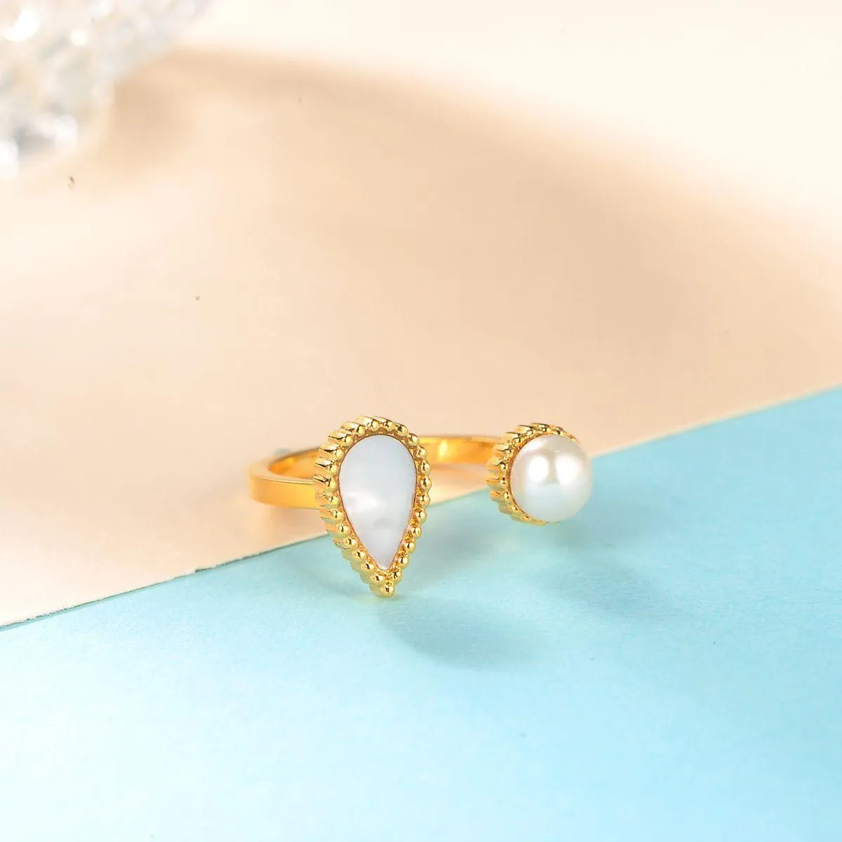 Drop / Ring Pearl Gold