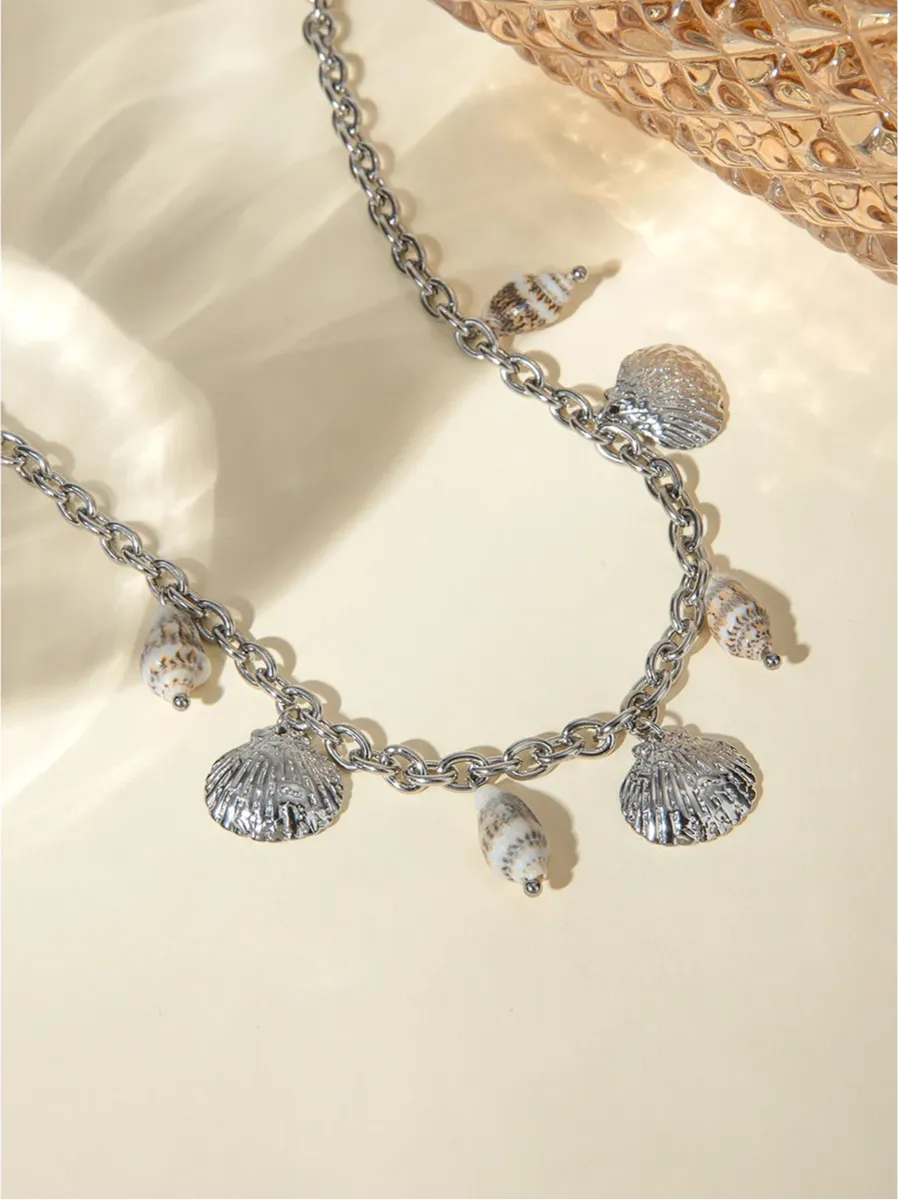 Elegant Summer Sea Shell & Conch Pendant Necklace