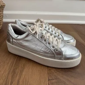 Free People Letterman Sneaker Metallic Silver $150 38 7.5