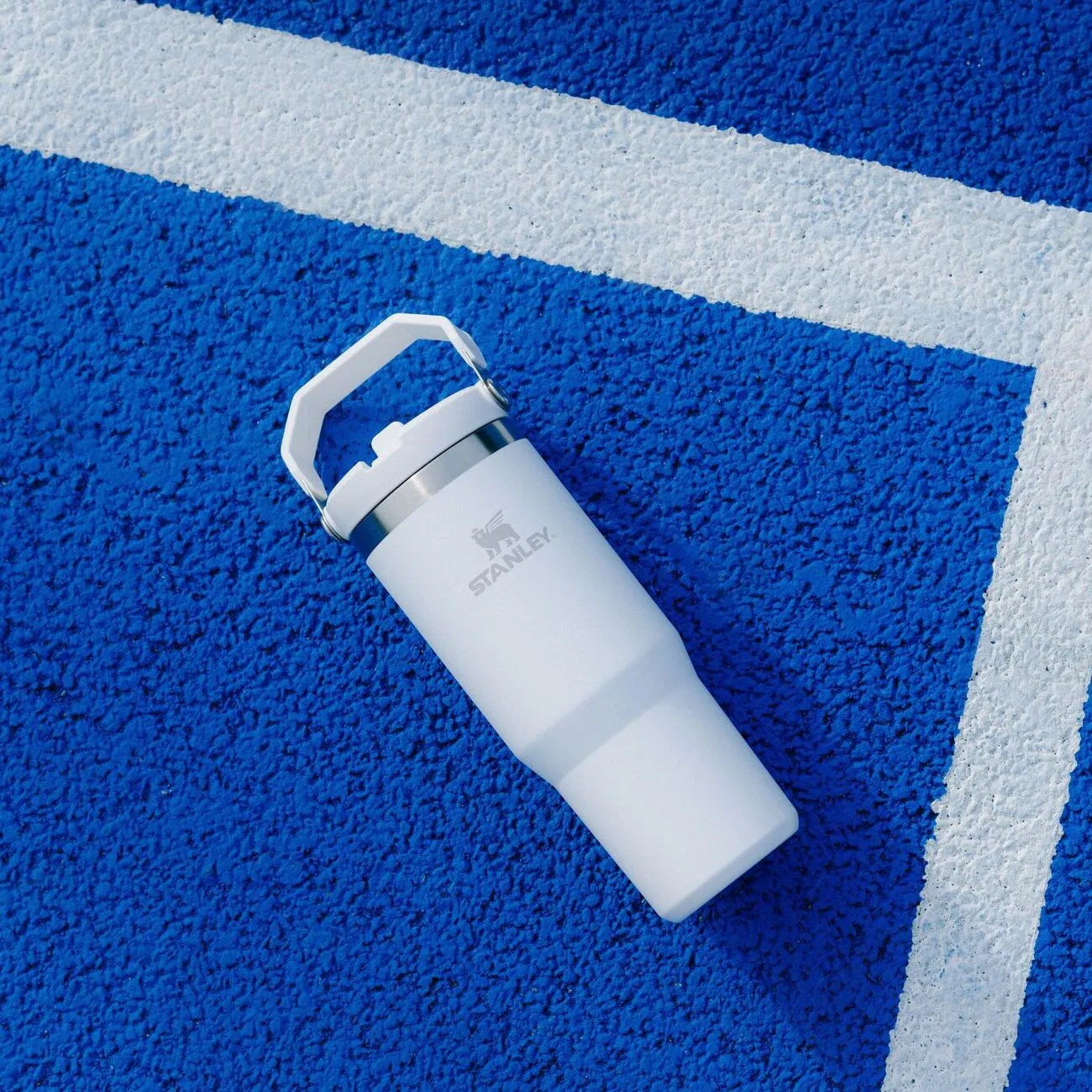 IceFlow™ Flip Straw Tumbler | 0.89L
