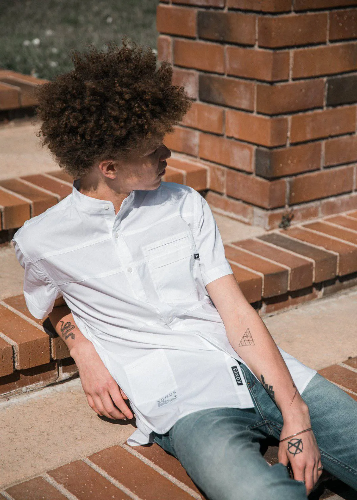 Konus Men's Band Collar Panel Shirt in White