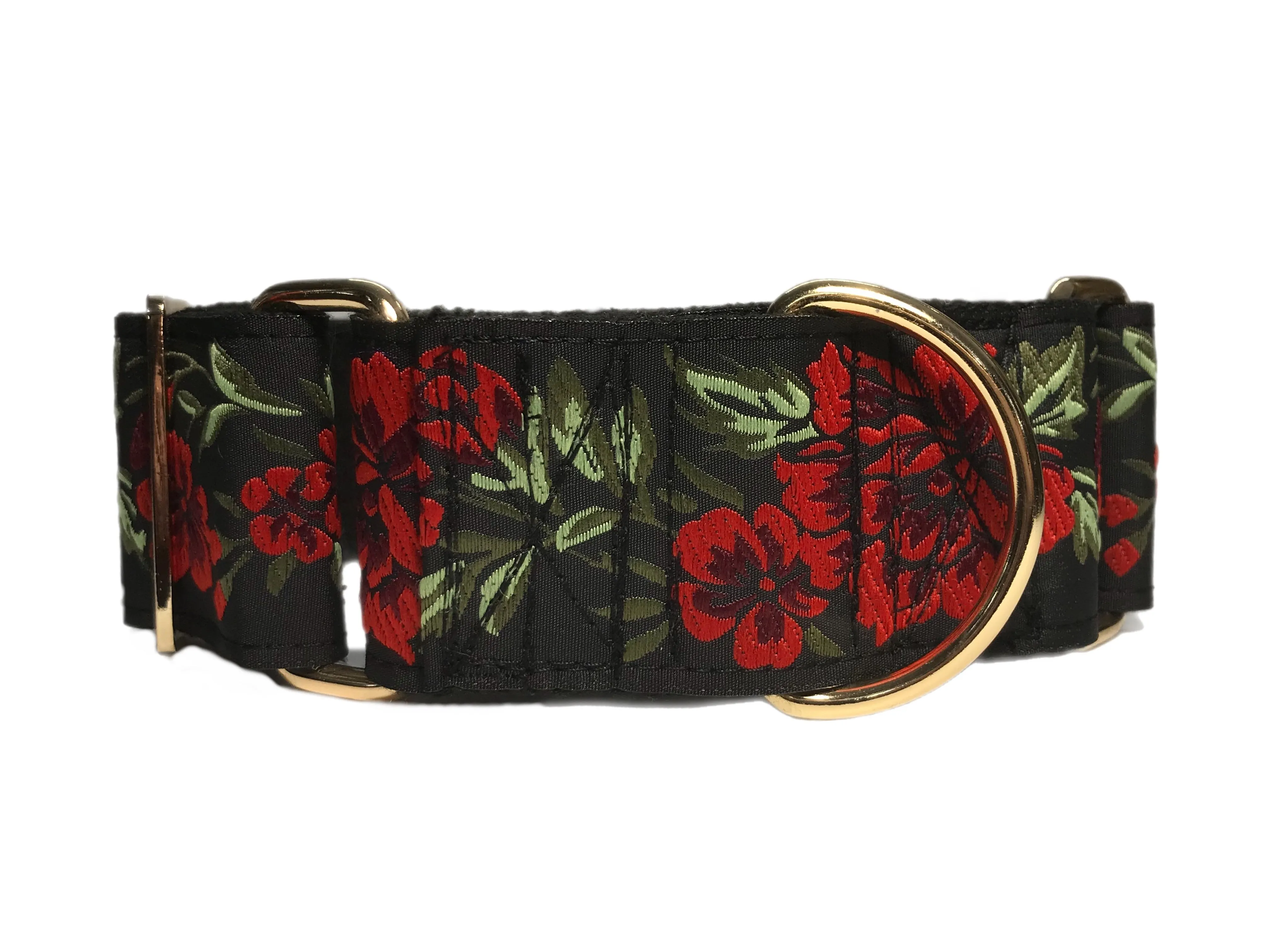 Large martingale collar for the bigger dogs! Beautiful red floral on black