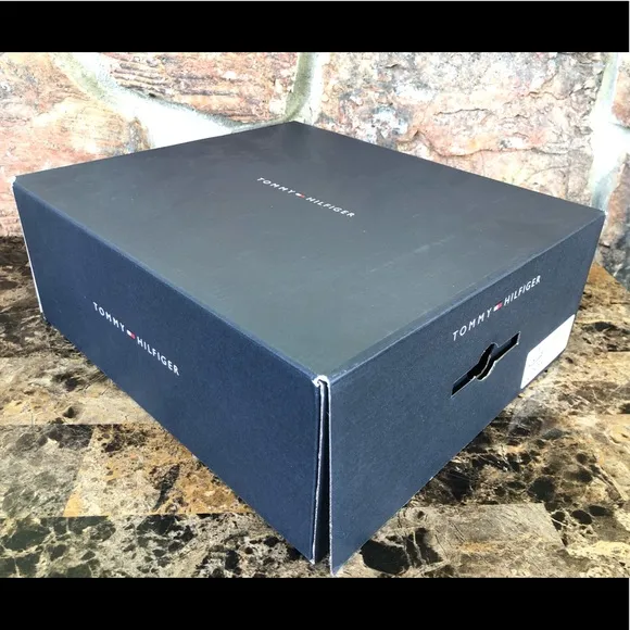 NEW Tommy Hilfiger Celcius duck boots