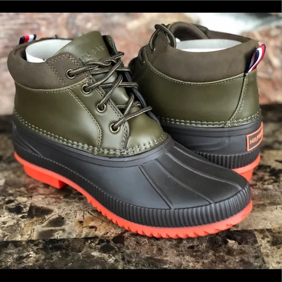 NEW Tommy Hilfiger Celcius duck boots
