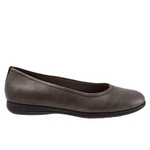 Trotters Darcey T1904-033 Womens Gray Wide Leather Ballet Flats Shoes