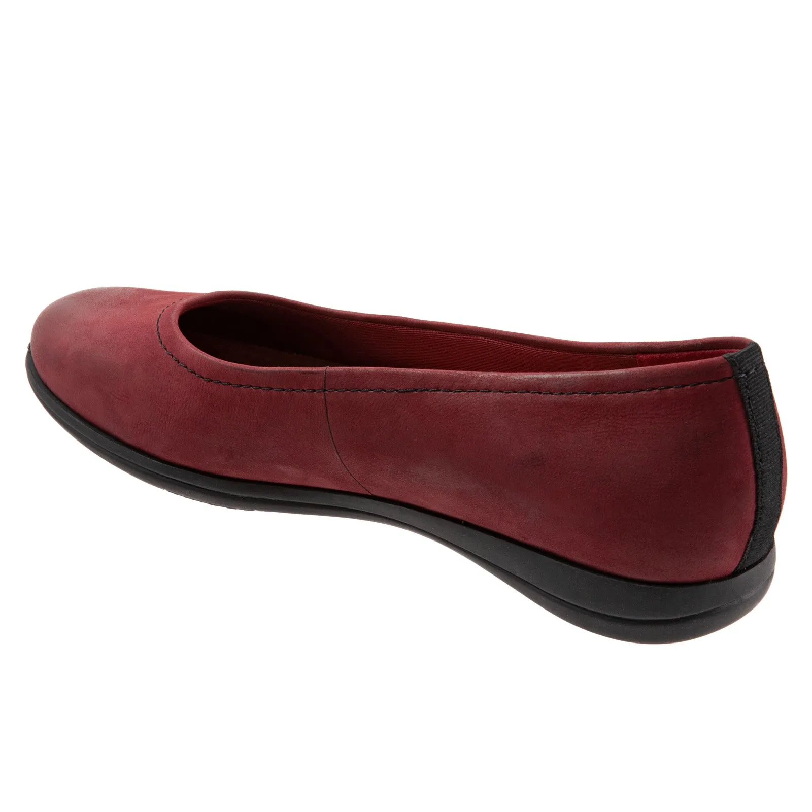 Trotters Darcey T1904-601 Womens Red Narrow Leather Ballet Flats Shoes