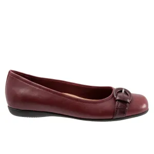 Trotters Sylvia T2166-601 Womens Red Narrow Leather Ballet Flats Shoes